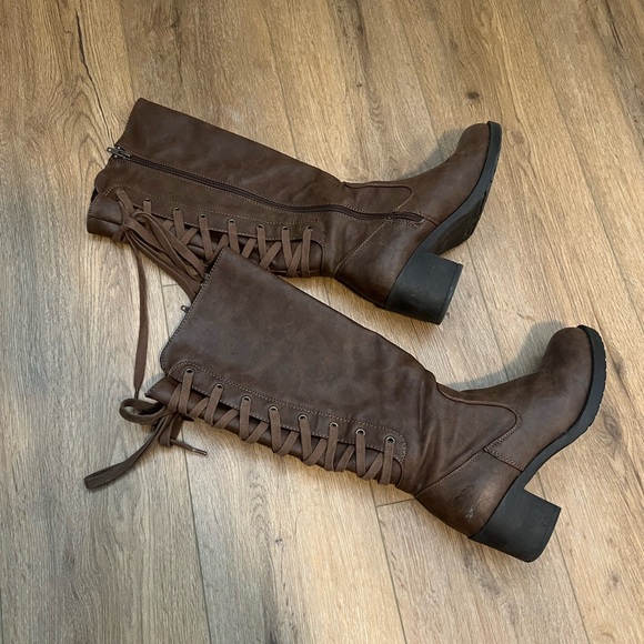 Rocket Dog Lace Back Boots - Picture 5 of 8